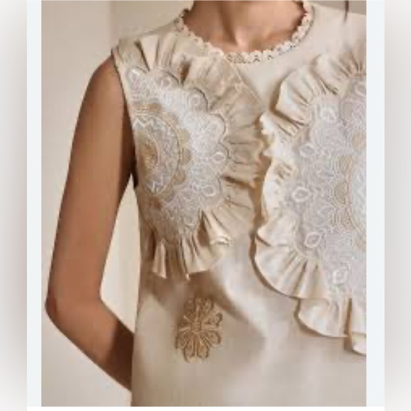 Zara Tops - NWT Zara Beige and White Lace Sleeveless Top Size M